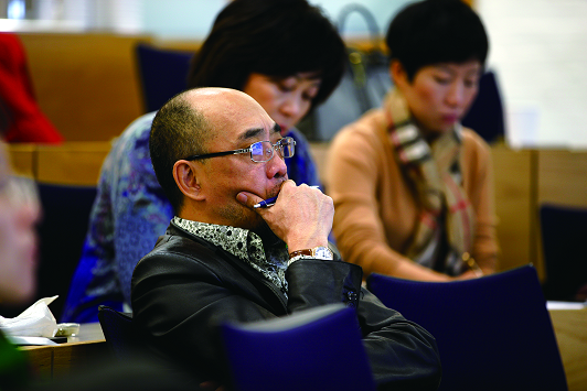 好看又功能強大的美麗島老花鏡，真是不一般