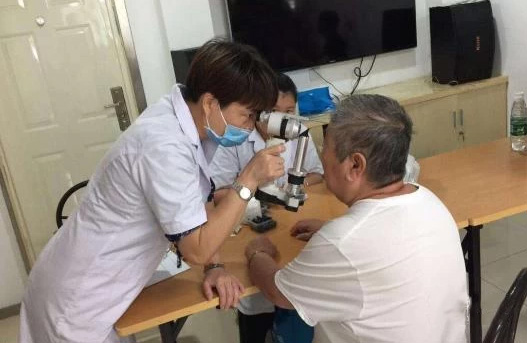 如何購買一副好的老花鏡？