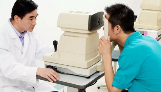 老花鏡直接買還是先驗(yàn)光？這一次全說(shuō)明白了！