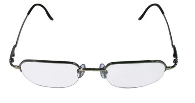 美麗島多焦鏡：老花眼配戴老花鏡，千萬不要網(wǎng)購成品鏡